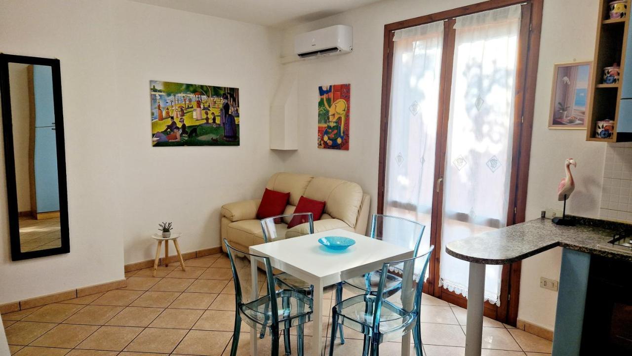 Dimora Rena Dorada - Apartment in Pula, Sardinia, Italy Bagian luar foto